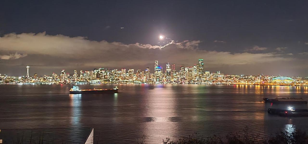 180 Degree, Unobstructed Bluff View! Leilighet Seattle Eksteriør bilde